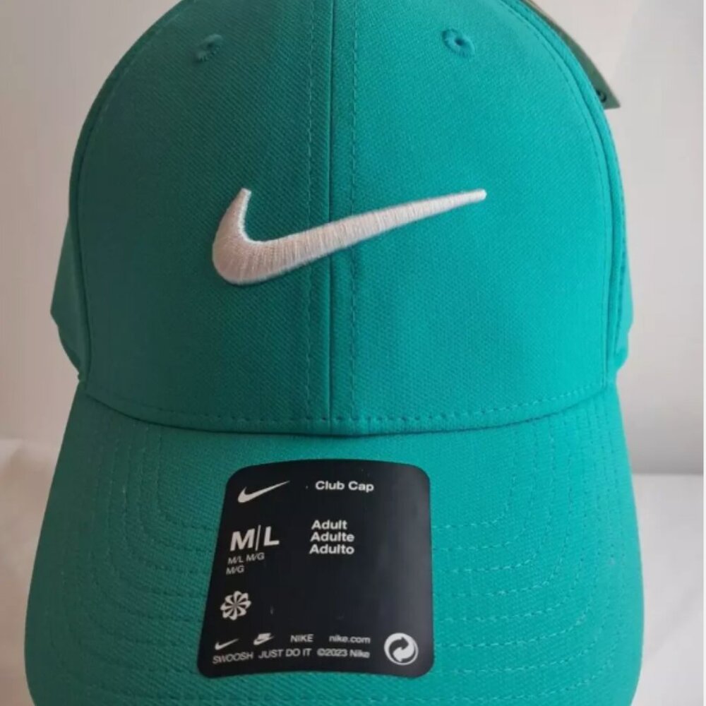Nike Men's Dri-FIT Club Structured Swoosh Hat